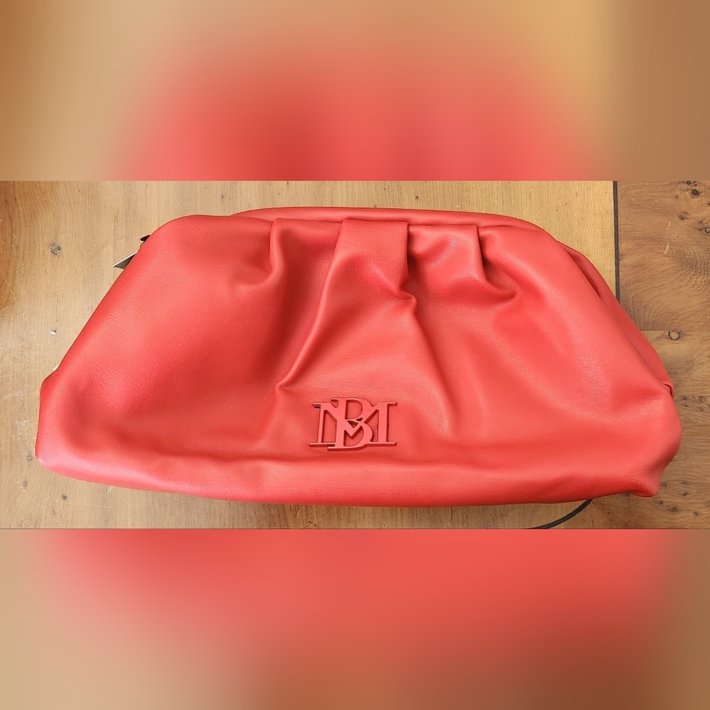 NWT BADGLEY MISCHKA Red Wrapped Frame Clutch Bag w/removable Crossbody Chain